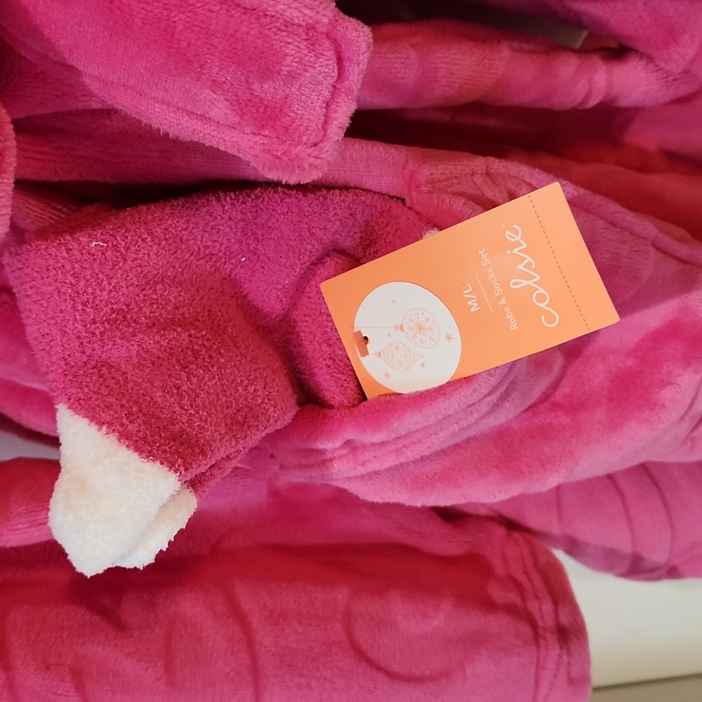 Colsie Hooded Short Robe with Matching Socks - Picture 2 of 6
